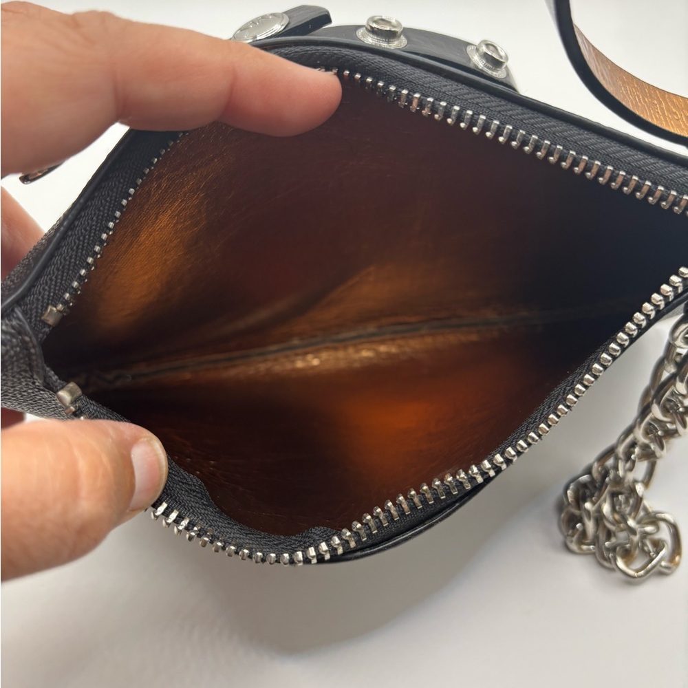 Stylish Black Michael Kors Women's Bag - Picture 2 of 3